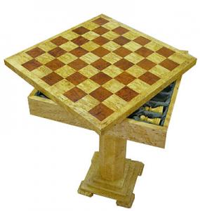 Шахматный столик средний