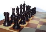 Шахматы "Черно-белый мотив"